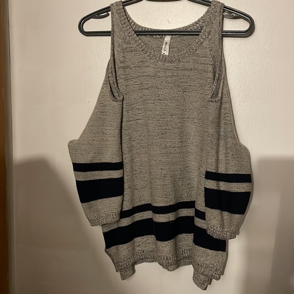 RVCA Open Shoulder Sweater - Picture 2 of 8